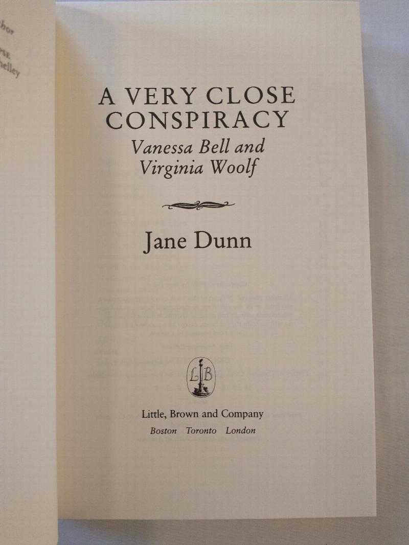 Virginia Woolf And Vanessa Bell by Jane Dunn